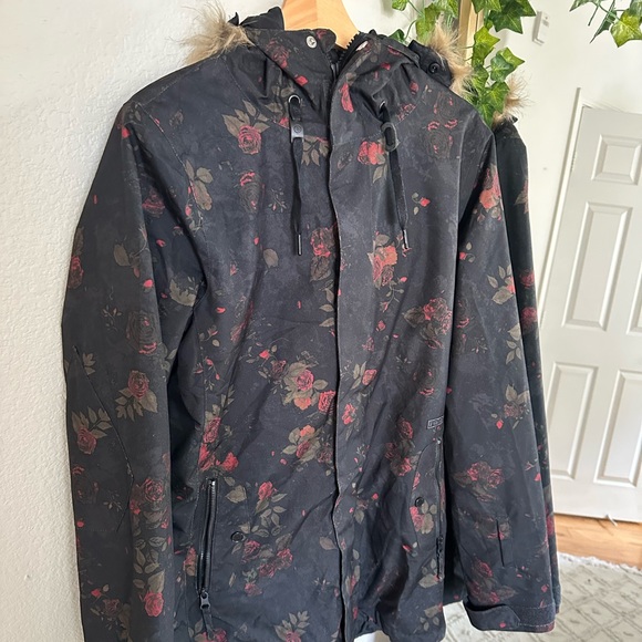 Volcom Snowboard Jacket - Picture 2 of 4